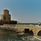 Hitchhiking in Greece: Methoni Castle and Beyond!