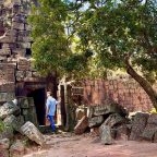 Hitchhiking in Cambodia: Tonle Bati