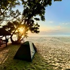 Hitchhiking in Philippines: Dinadiawan Beach